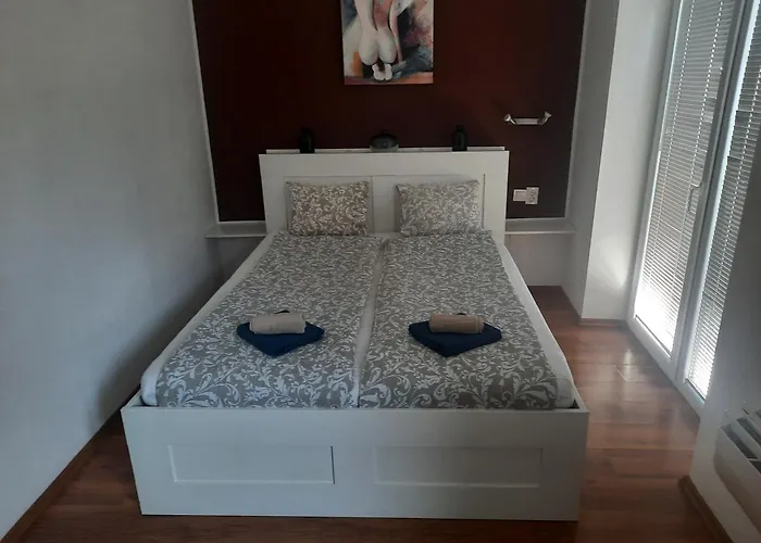 Cathlyn Apartament *